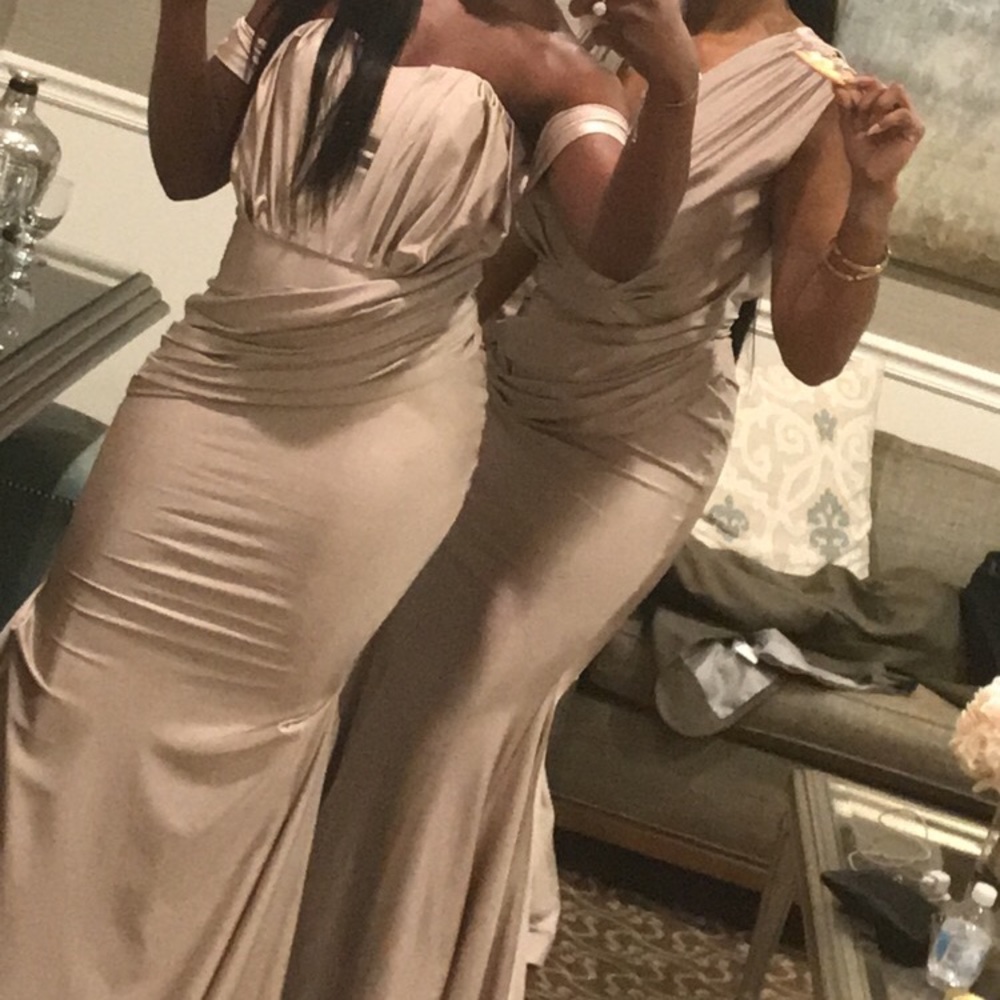 Beautiful gown - Picture 2 of 2
